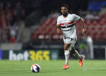 São-Paulo-Danielzinho-Foto-Rubens-Chiri-e-Paulo-Pinto-Saopaulofc.net