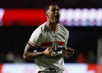São-Paulo-Luciano-Foto-Rubens-Chiri-e-Paulo-Pinto-Saopaulofc.net